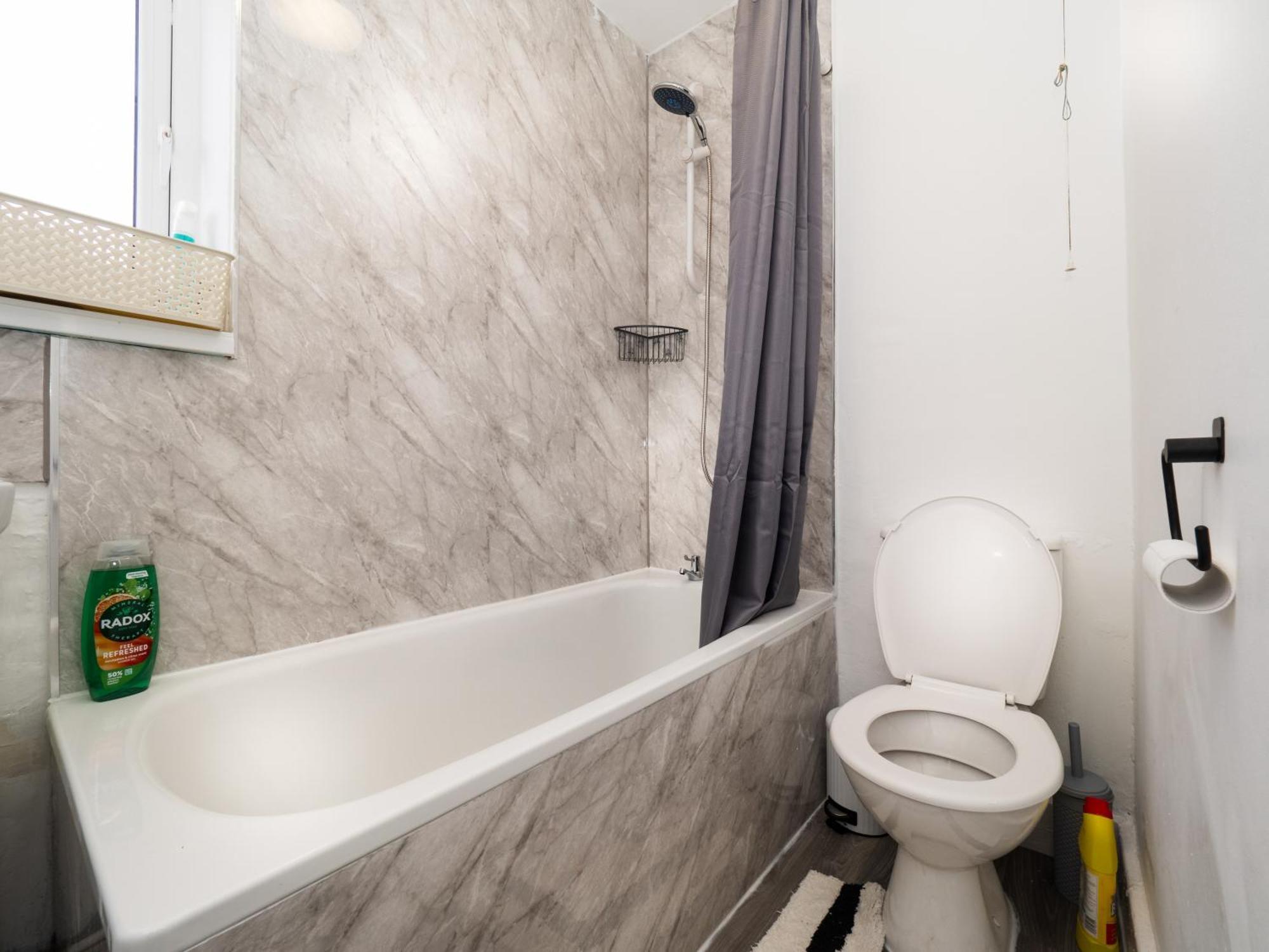 3Br Haven Retreat In Wallasey With Free Street Parking Esterno foto
