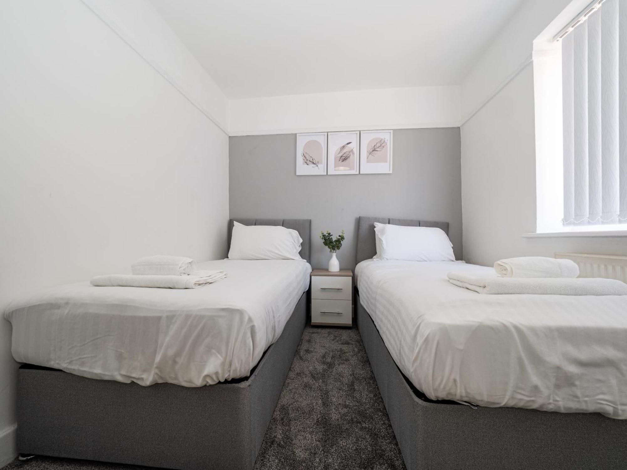 3Br Haven Retreat In Wallasey With Free Street Parking Esterno foto